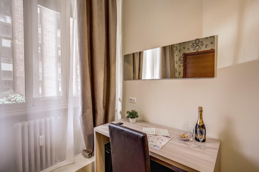 Roma 41 Hotel Luaran gambar