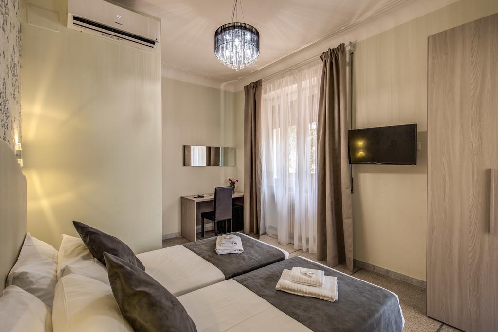 Roma 41 Hotel Luaran gambar
